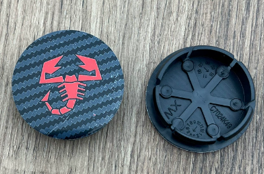 4x 50mm Nabendeckel für Fiat Abarth Carbon-Optik